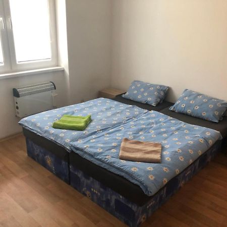 Apartmany - Skolni Хомутов Екстериор снимка