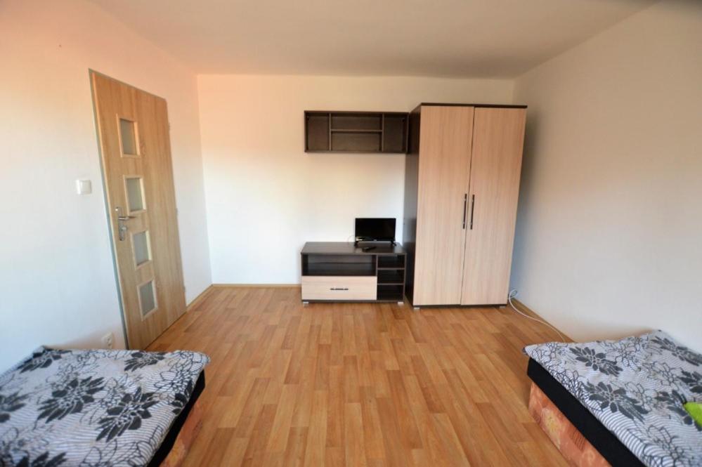 Apartmany - Skolni Хомутов Екстериор снимка