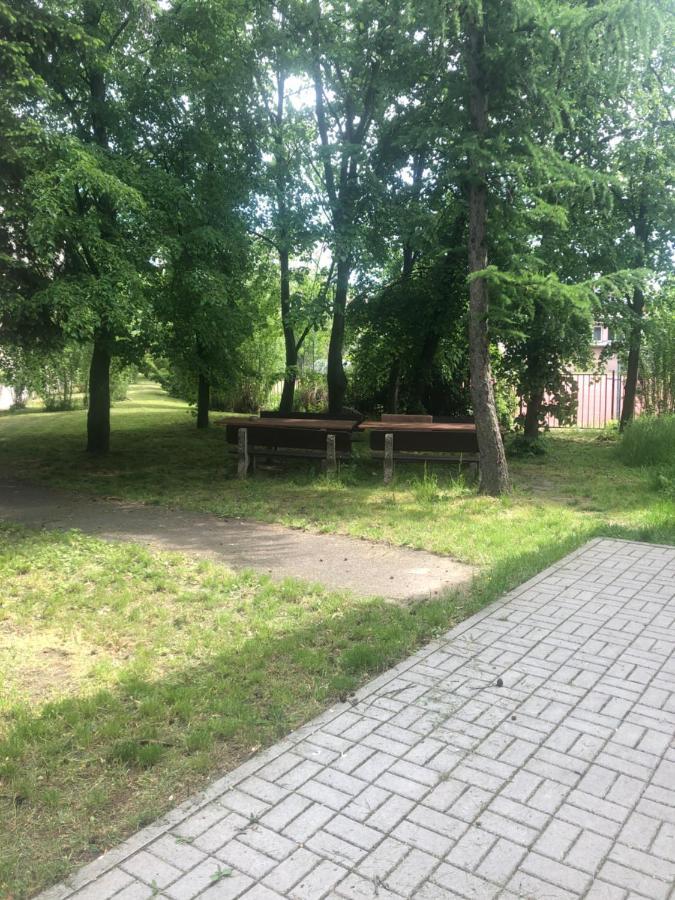 Apartmany - Skolni Хомутов Екстериор снимка