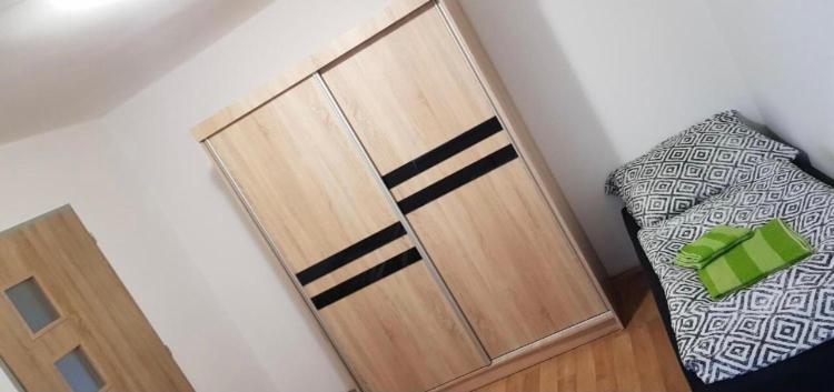 Apartmany - Skolni Хомутов Екстериор снимка